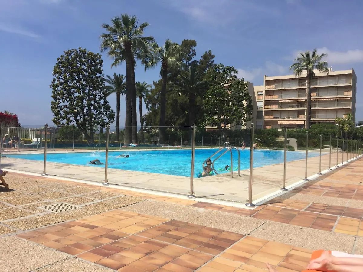 Appartement Juan-Les-Pins, 4 Pieces, 80M2, Residence Luxe Piscine Tennis 昂蒂布 公寓