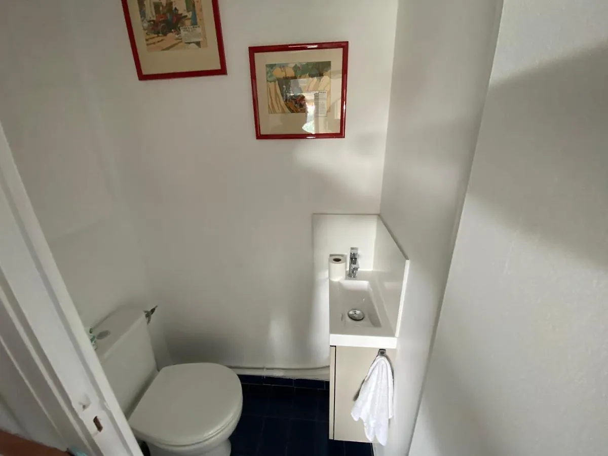 Appartement Juan-Les-Pins, 4 Pieces, 80M2, Residence Luxe Piscine Tennis 昂蒂布 0*,  法国