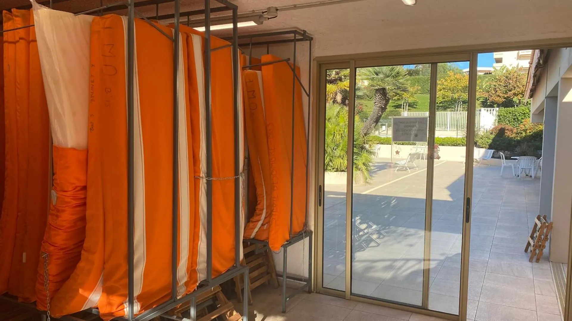 Appartement Juan-Les-Pins, 4 Pieces, 80M2, Residence Luxe Piscine Tennis 昂蒂布 公寓